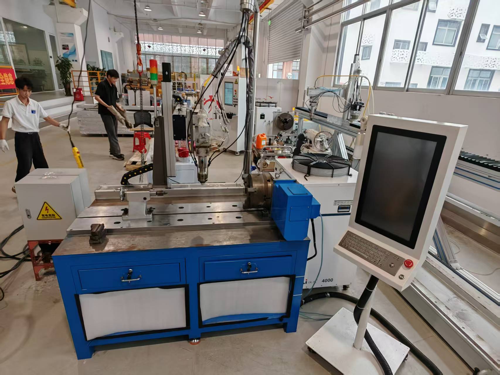 P1000 A型 敞开式激光熔覆&淬火装备 P1000A Open-Type Laser Cladding & Quenching Equipment