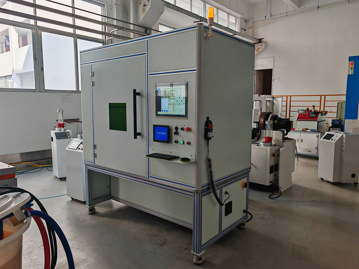 P700  A型 全防护激光熔覆&淬火装备  Model P700A Full-Protection Laser Cladding & Quenching Equipment